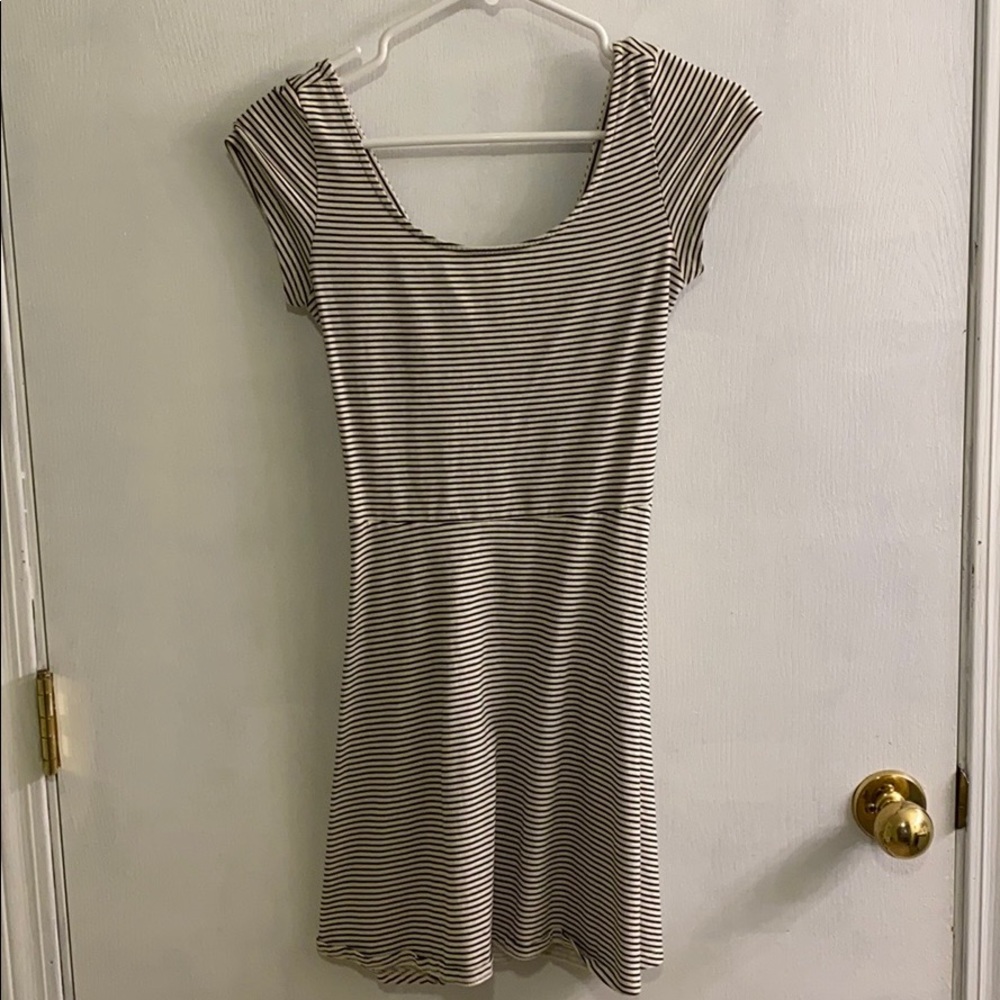 AE Short Sleeve A-Line Dress with Open Back